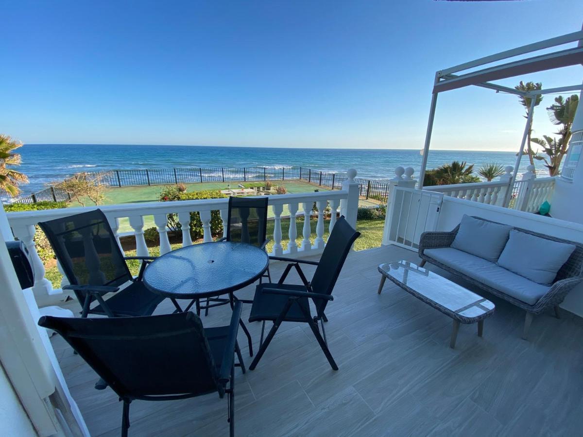 Apartment On Beach Mijas Sitio de Calahonda المظهر الخارجي الصورة