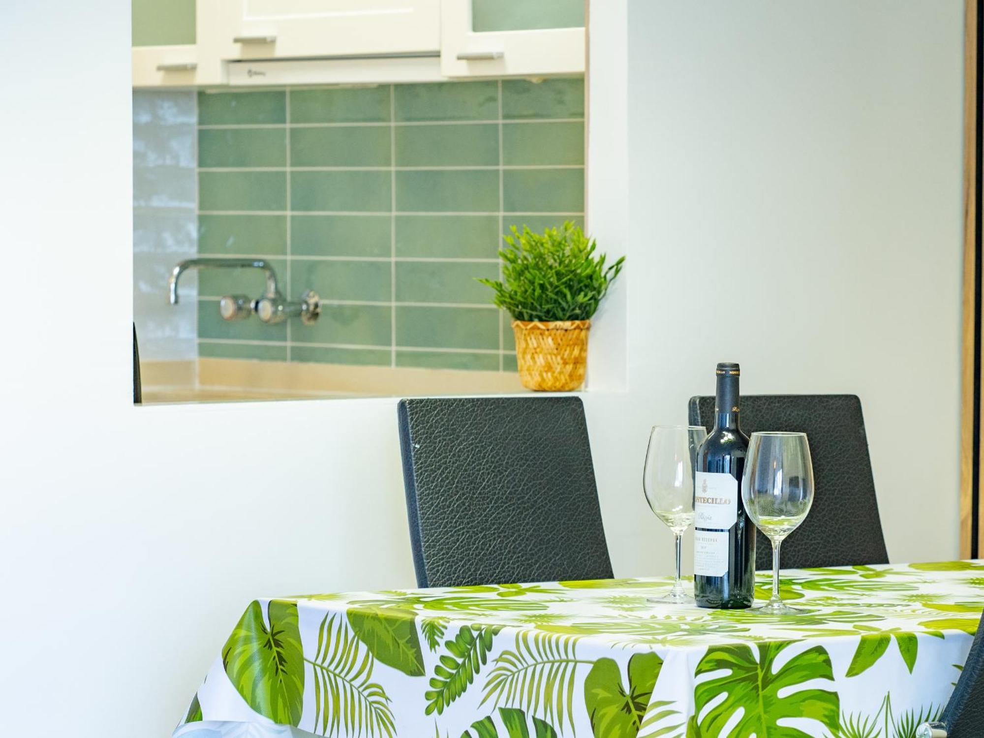 Apartment On Beach Mijas Sitio de Calahonda المظهر الخارجي الصورة