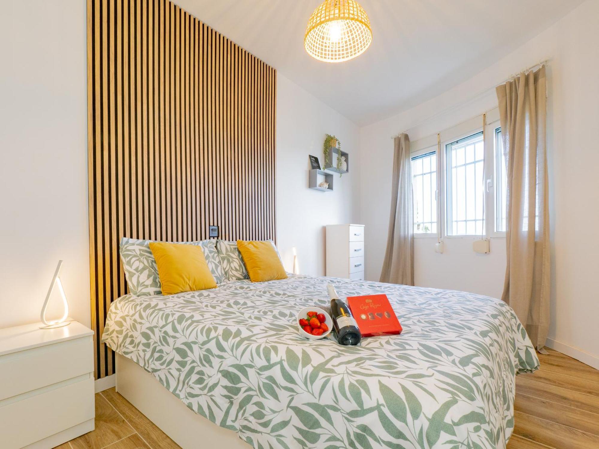 Apartment On Beach Mijas Sitio de Calahonda المظهر الخارجي الصورة