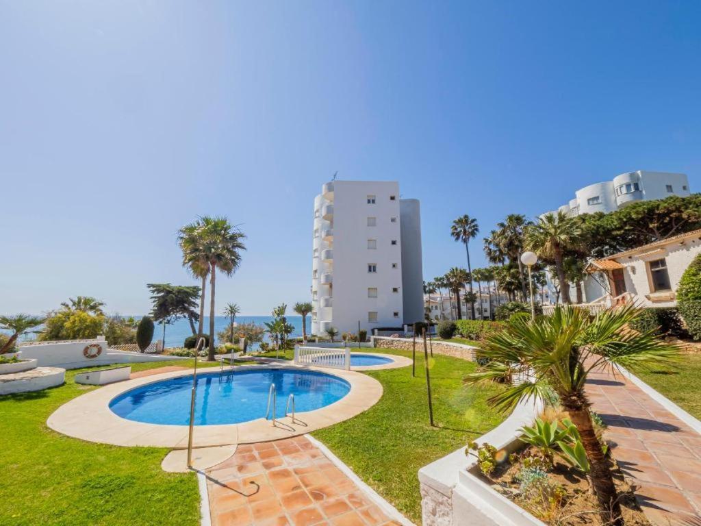 Apartment On Beach Mijas Sitio de Calahonda المظهر الخارجي الصورة