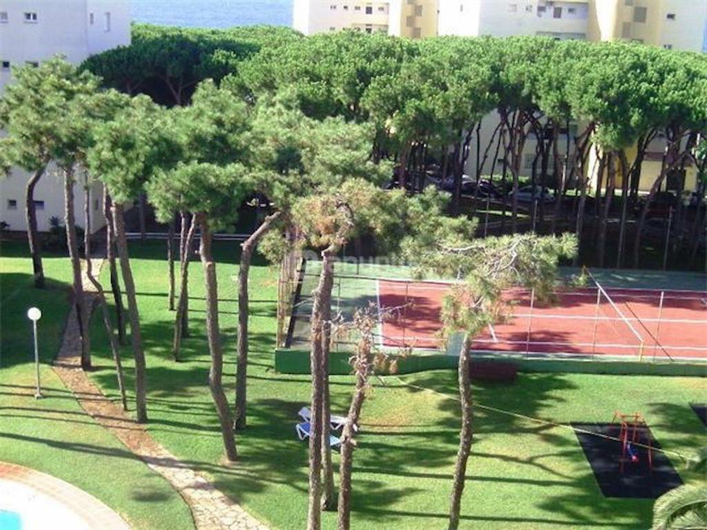 Apartment On Beach Mijas Sitio de Calahonda المظهر الخارجي الصورة